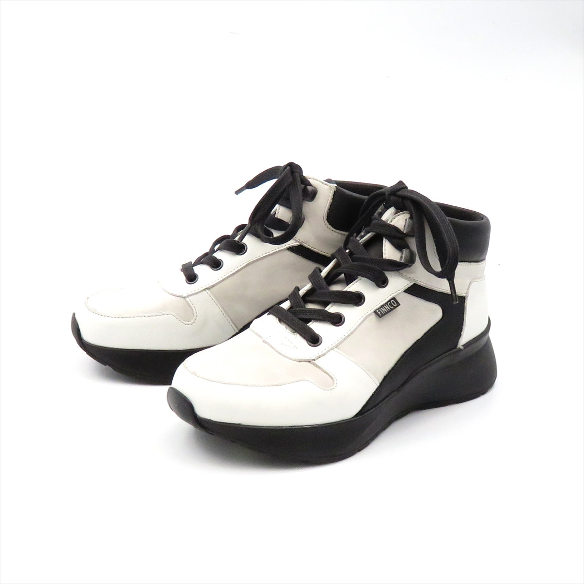 
                  
                    【DM掲載モデル】2398 MERIBEL WHT.BLKモデル
                  
                