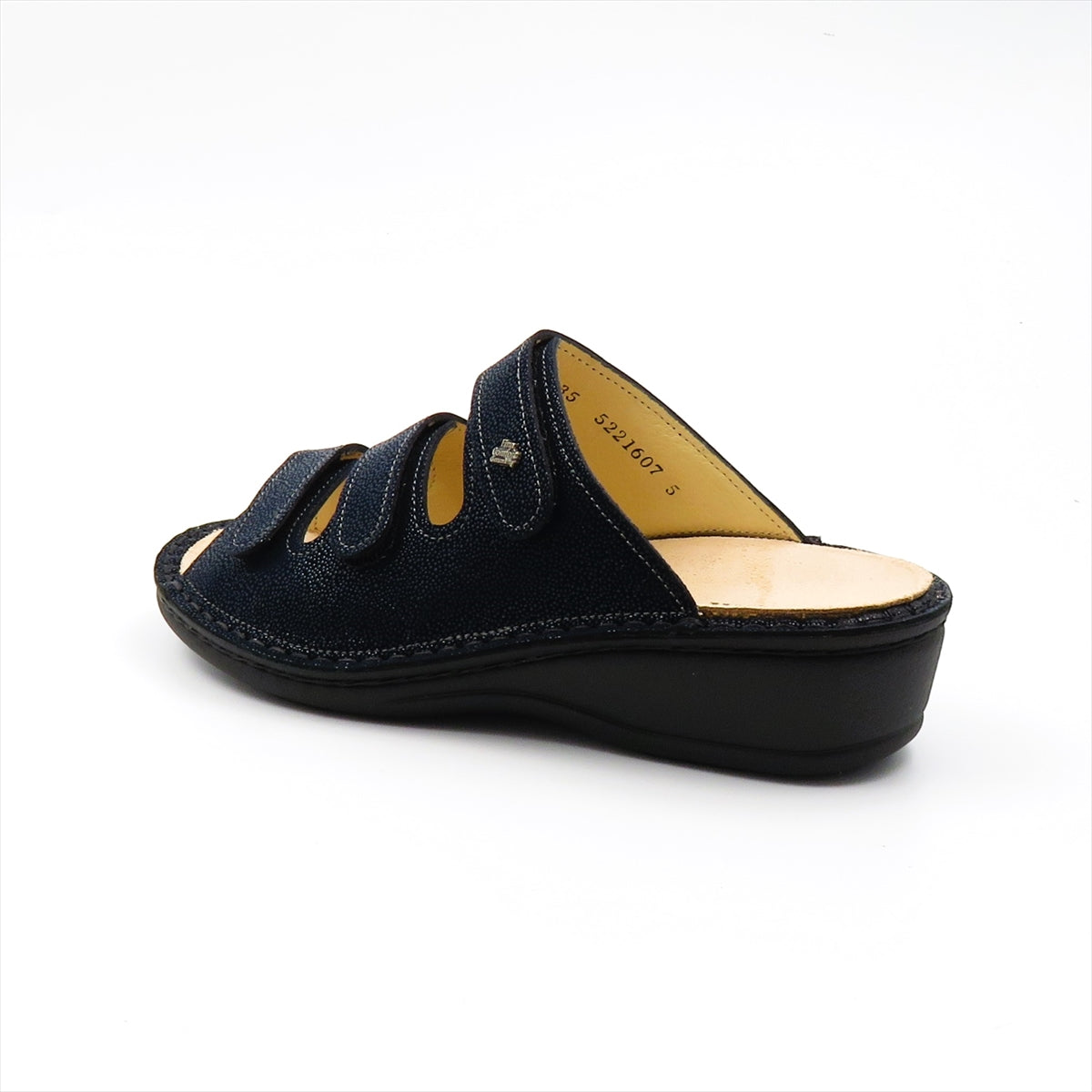 
                  
                    2501 PISA NIGHTBLUE
                  
                