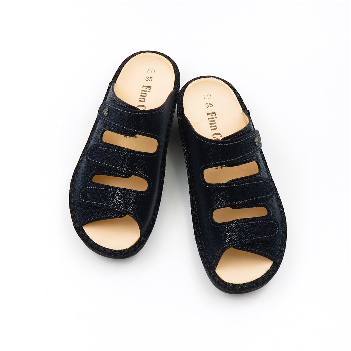 
                  
                    2501 PISA NIGHTBLUE
                  
                