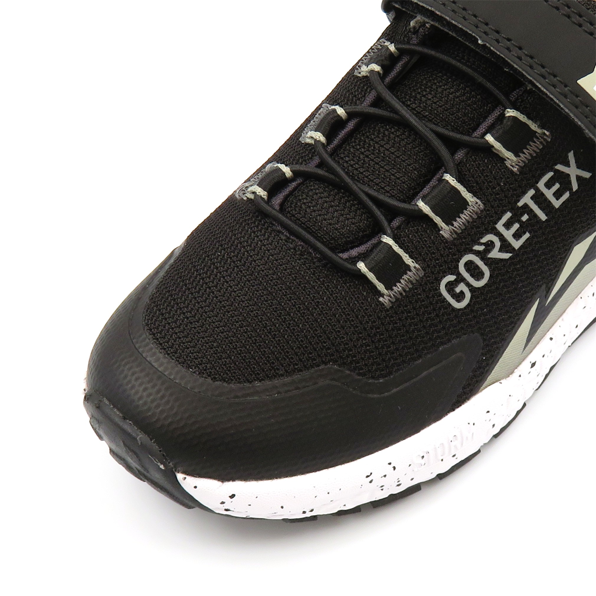 
                  
                    PIM GTX 89165 BLK.GR
                  
                