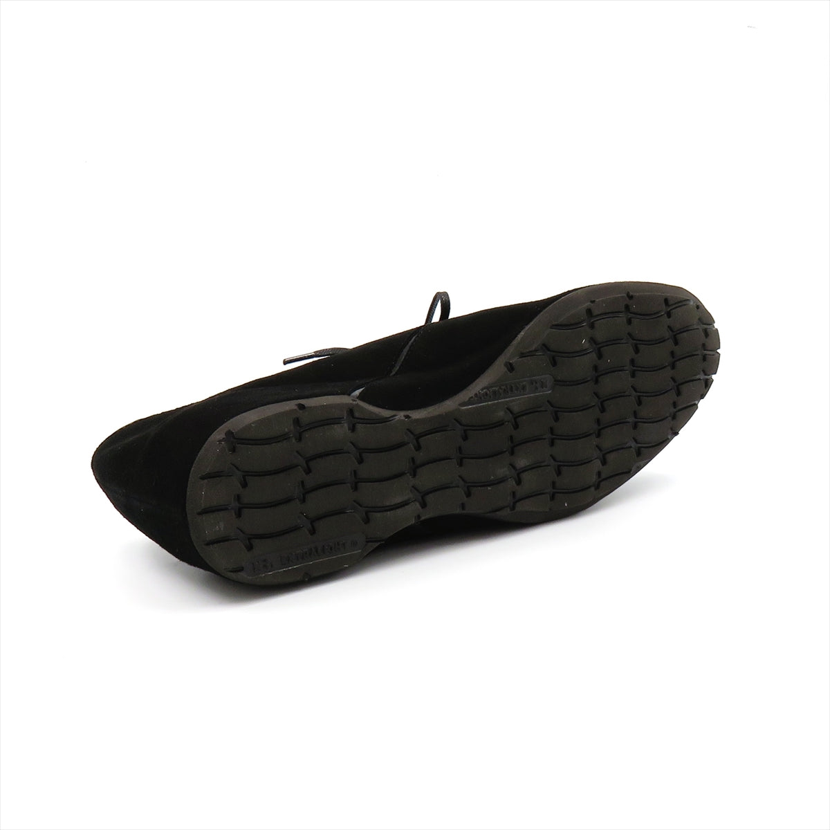 
                  
                    676M CAMO.BLK
                  
                