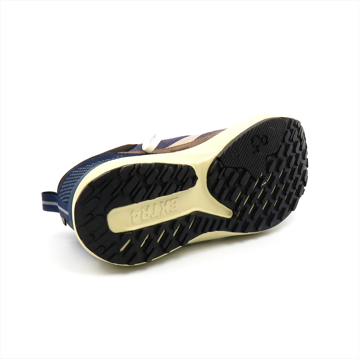 
                  
                    8700033 GTX NAVY.AVO
                  
                