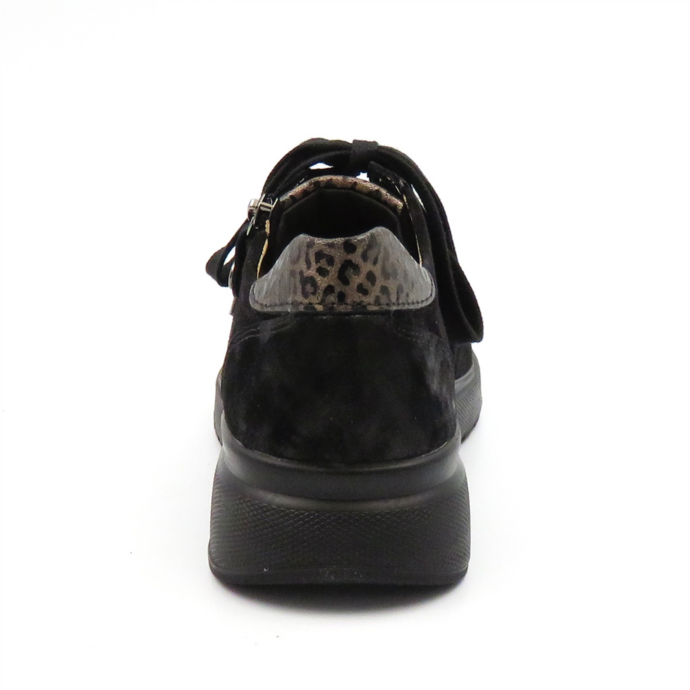 
                  
                    566114 BLK.COMBI
                  
                