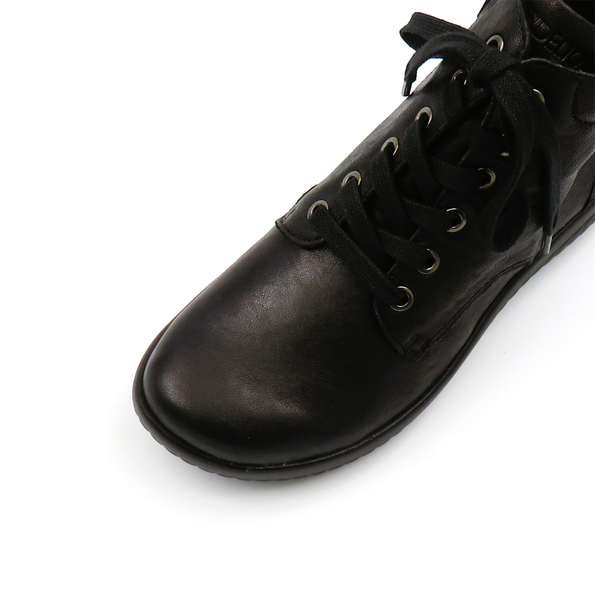 
                  
                    605601 BLK
                  
                