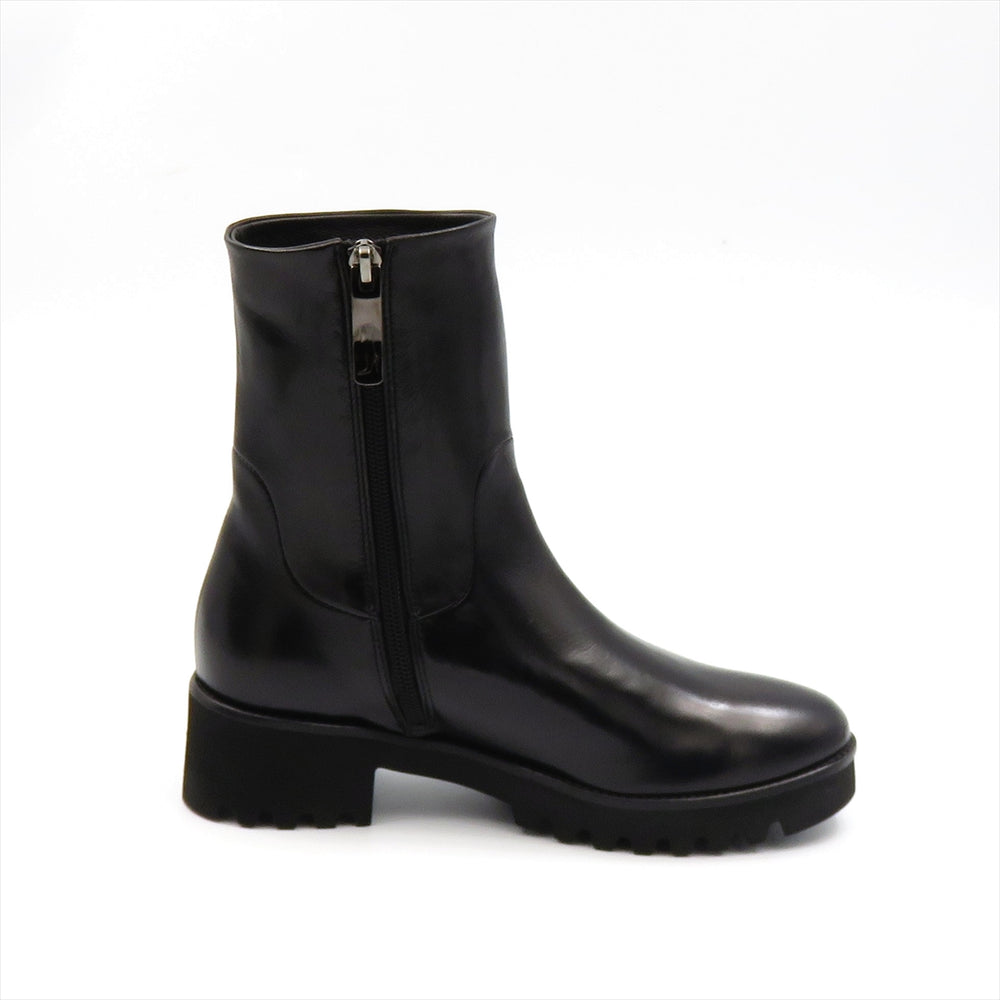 
                  
                    W243301 NAPPA.NERO
                  
                