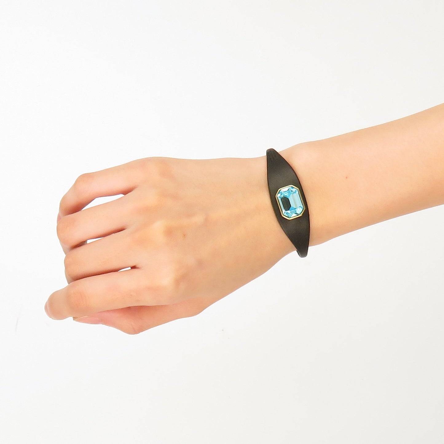 
                  
                    ZEFIRA SISSI AQUAMAR
                  
                