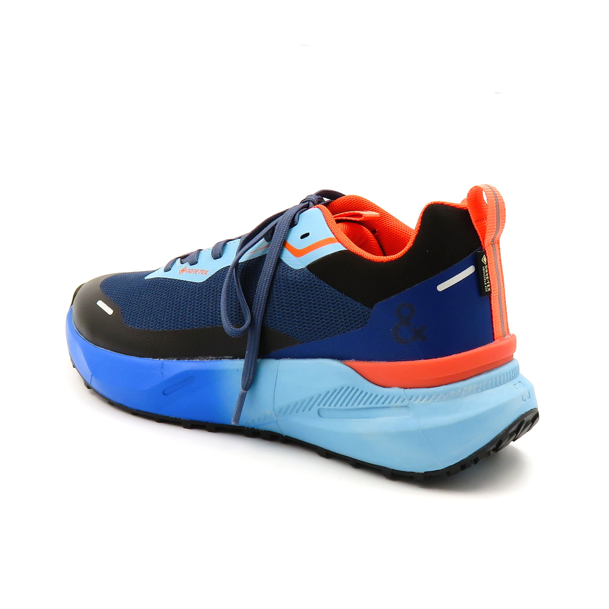 
                  
                    8700166 GTX NAVY.ROY
                  
                