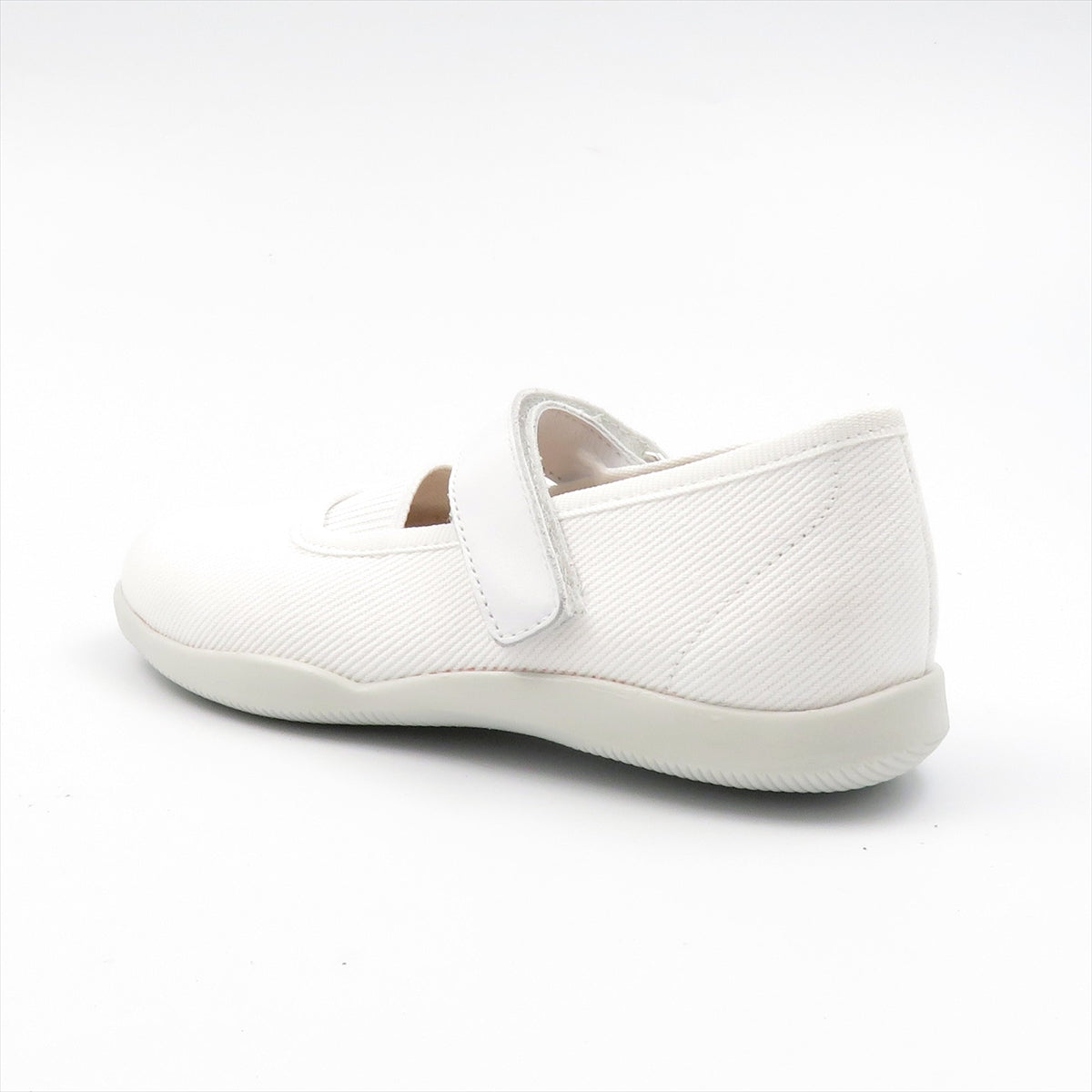 
                  
                    39071 WHITE 上履き
                  
                