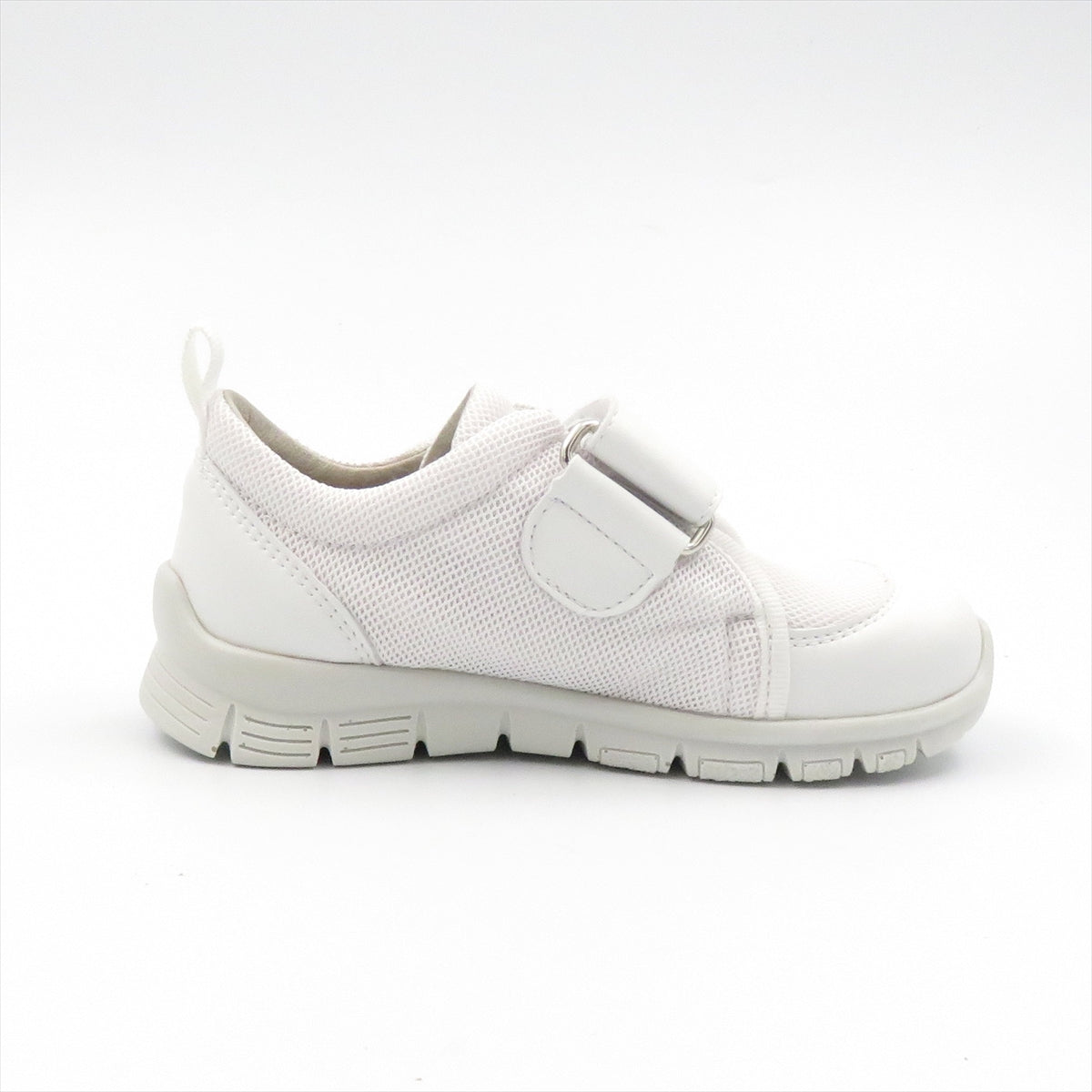 
                  
                    25221 WHITE 上履き
                  
                