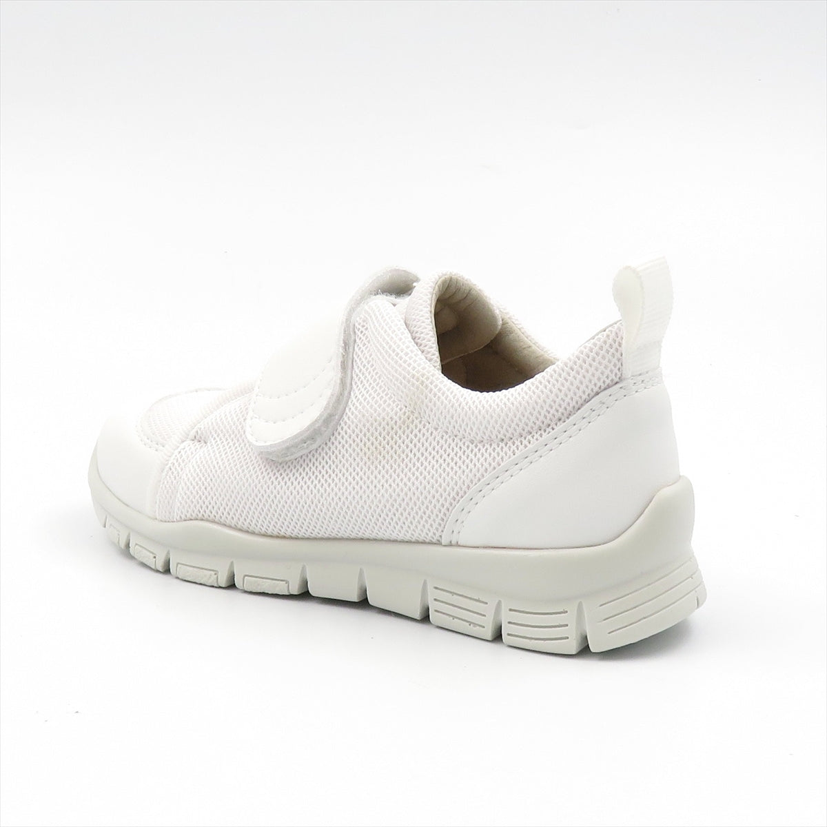 
                  
                    25221 WHITE 上履き
                  
                