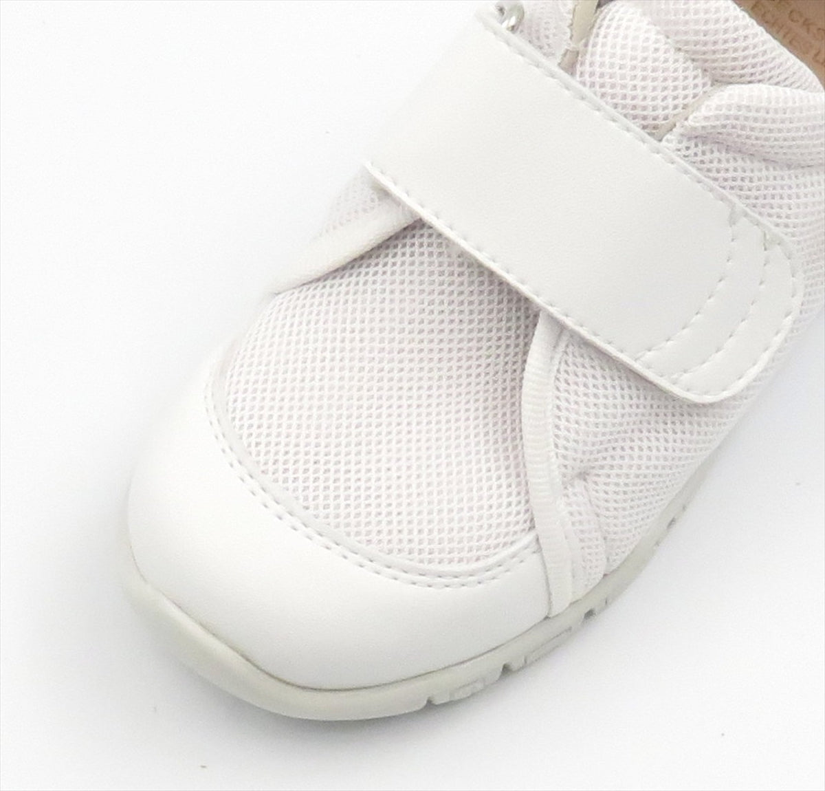 
                  
                    25221 WHITE 上履き
                  
                
