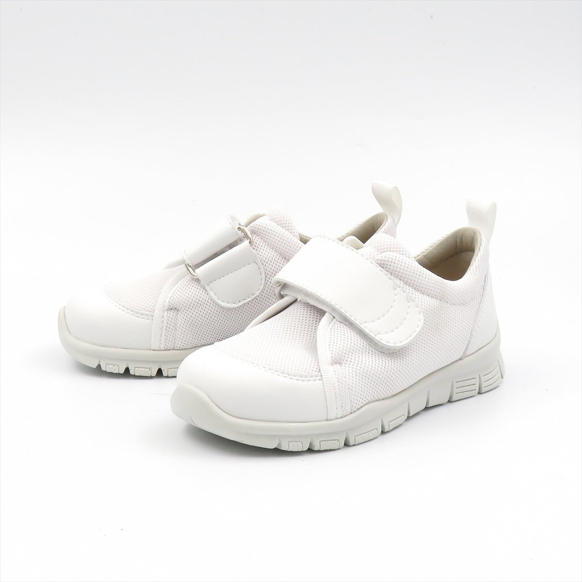 
                  
                    25221 WHITE 上履き
                  
                