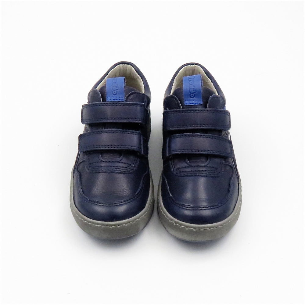 
                  
                    G3130185 DARK.BLUE
                  
                