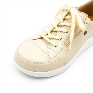 
                  
                    2975 HAKATA MILK
                  
                