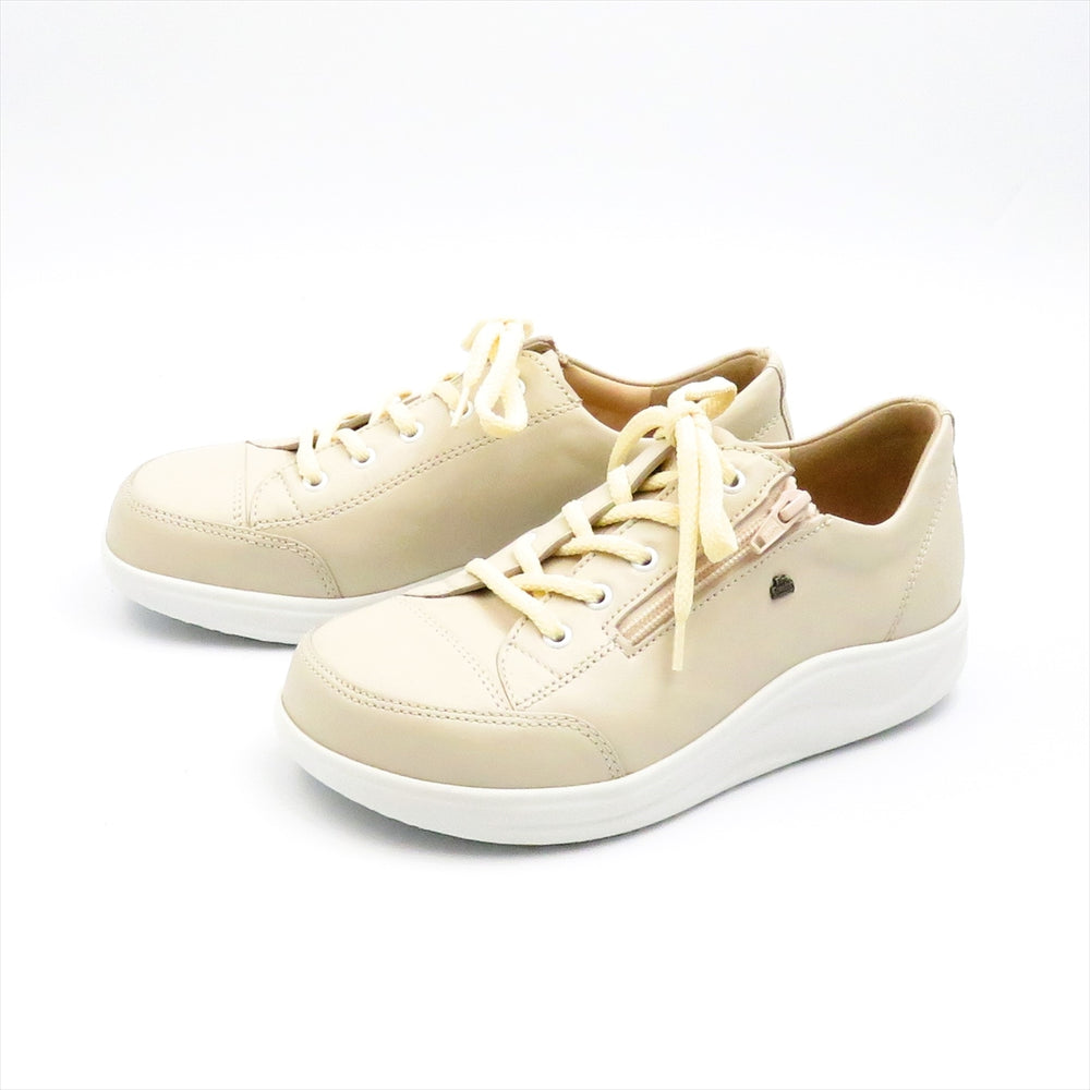 
                  
                    2975 HAKATA MILK
                  
                