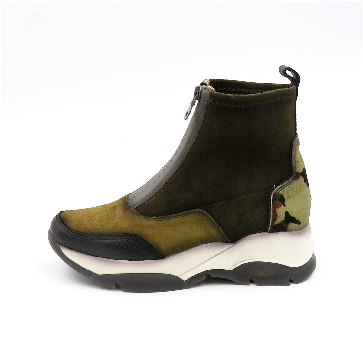 
                  
                    HI222202 BLK.OLIVE
                  
                